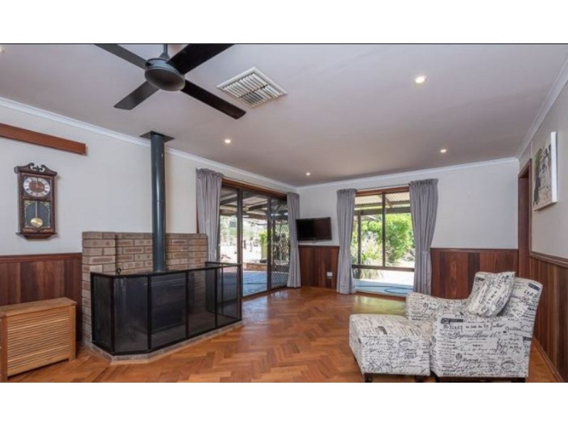 484 Chitty Road, Bakers Hill WA 6562