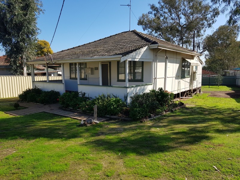 77 Hutt Street, Northam WA 6401