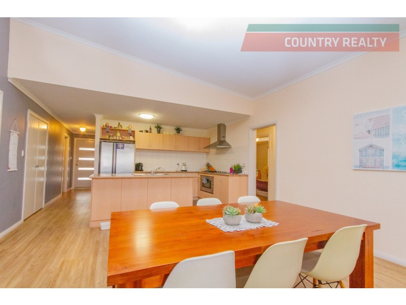 13 Hunter Road, Northam WA 6401