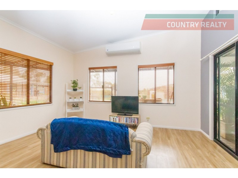 13 Hunter Road, Northam WA 6401