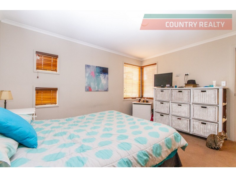 13 Hunter Road, Northam WA 6401