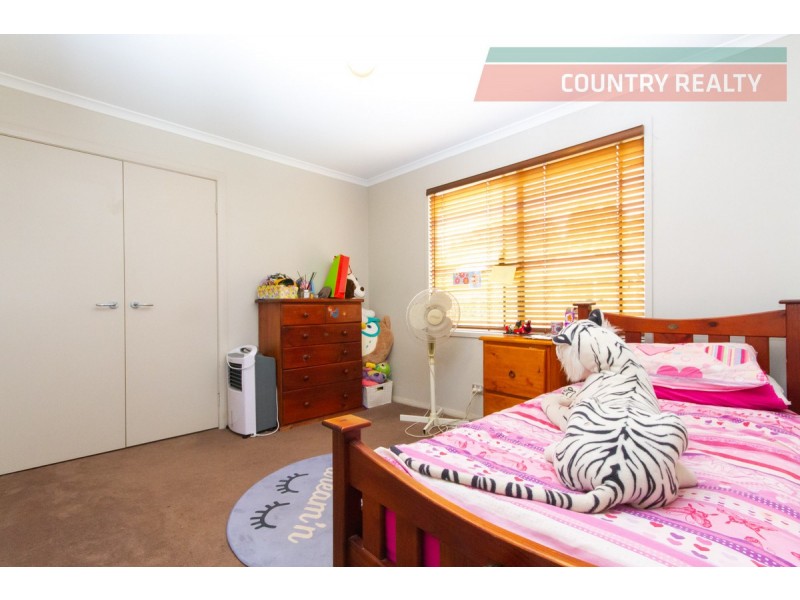 13 Hunter Road, Northam WA 6401