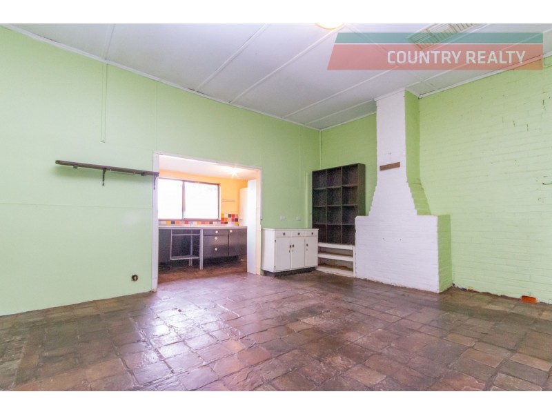 55 Lockyer Avenue, Northam WA 6401