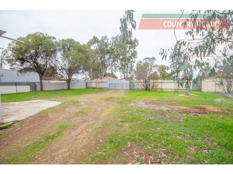 55 Lockyer Avenue, Northam WA 6401