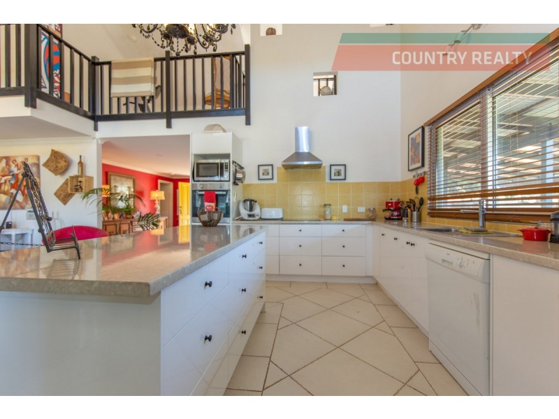 13 Harcourt Street, Toodyay WA 6566