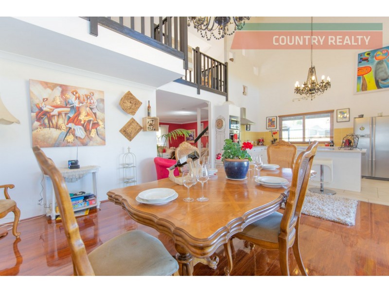 13 Harcourt Street, Toodyay WA 6566