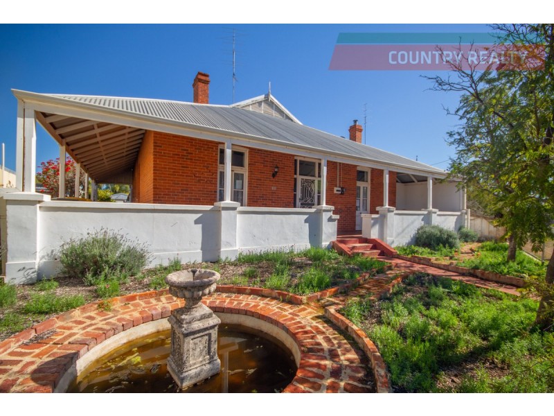 16 Hawes Street, Northam WA 6401