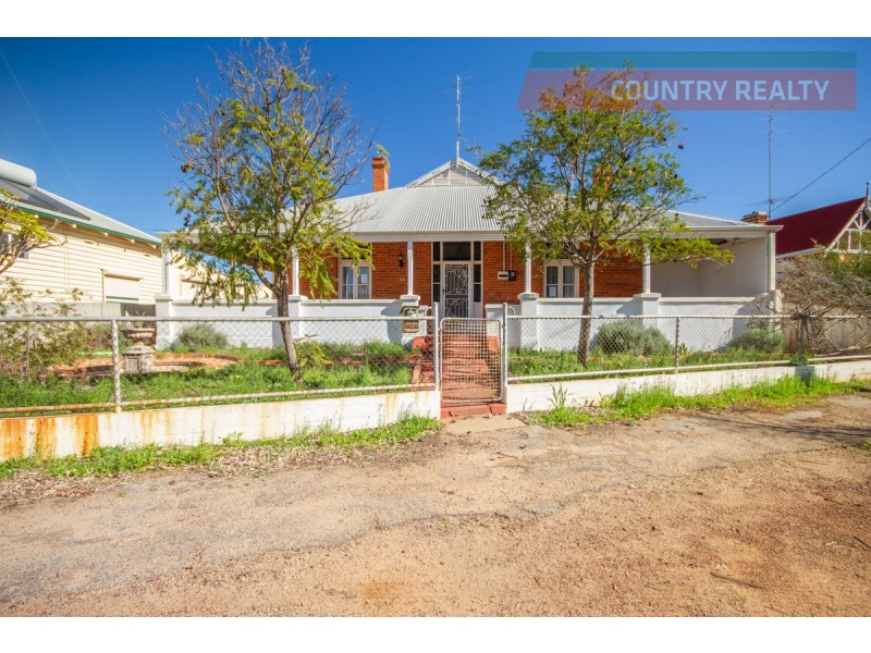 16 Hawes Street, Northam WA 6401