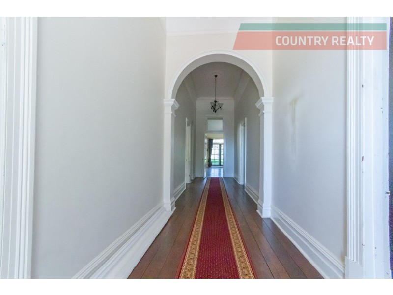 16 Hawes Street, Northam WA 6401