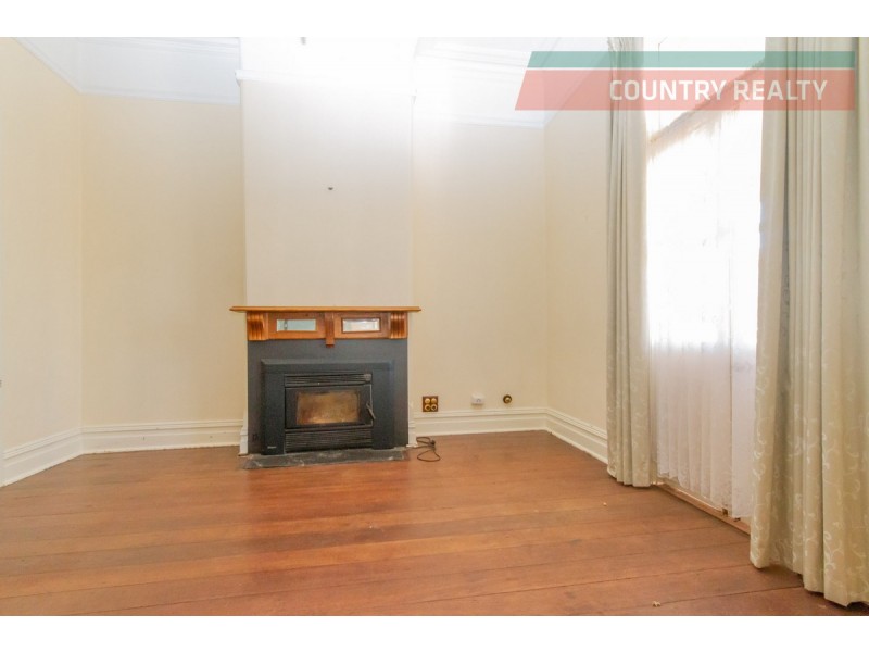 16 Hawes Street, Northam WA 6401