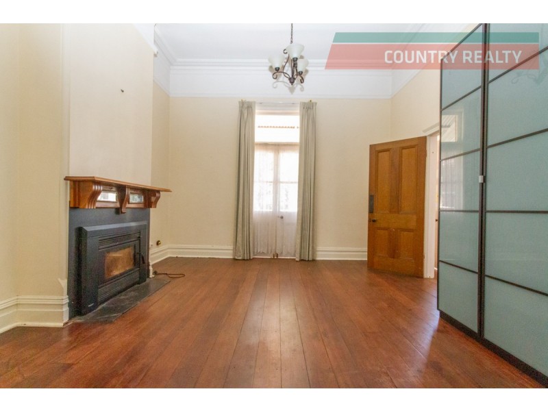 16 Hawes Street, Northam WA 6401