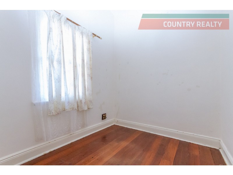 16 Hawes Street, Northam WA 6401