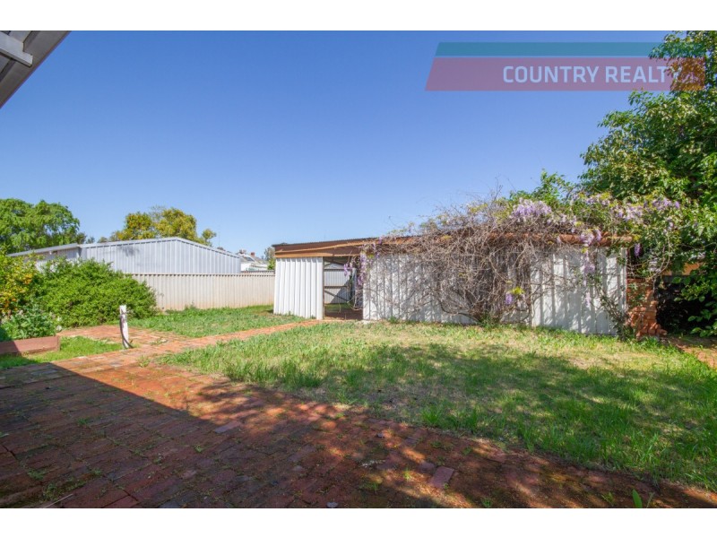 16 Hawes Street, Northam WA 6401