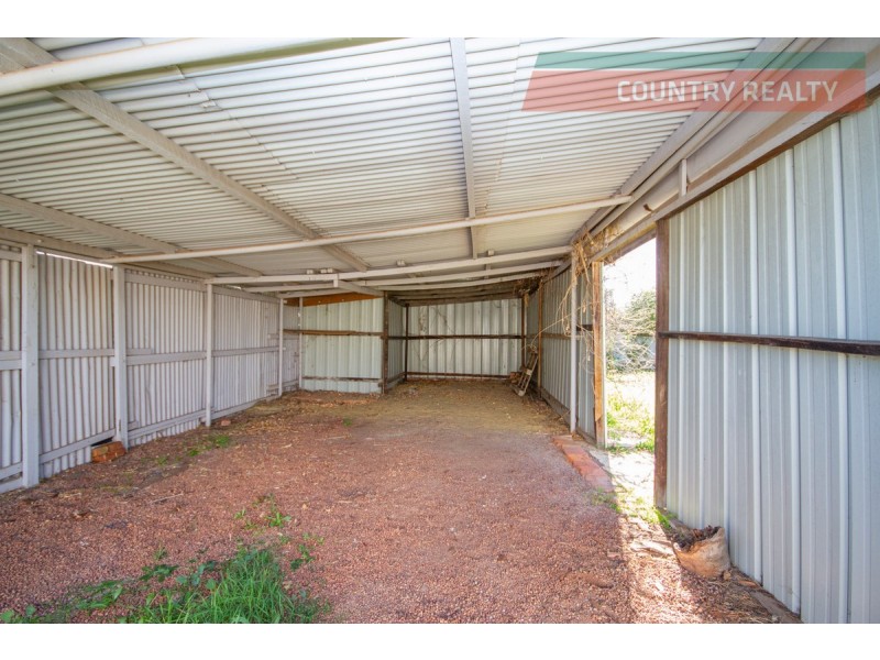 16 Hawes Street, Northam WA 6401