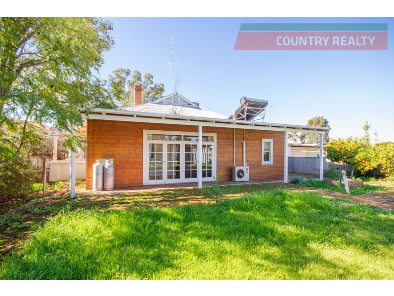 16 Hawes Street, Northam WA 6401