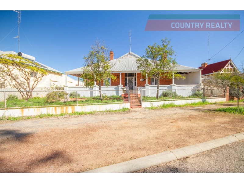 16 Hawes Street, Northam WA 6401