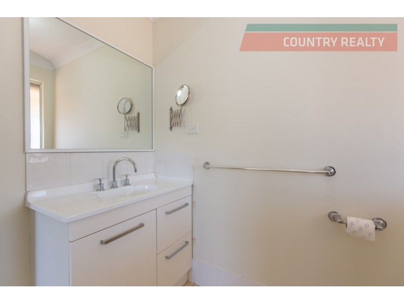 13 Walkey Close, Toodyay WA 6566