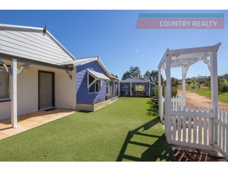 13 Walkey Close, Toodyay WA 6566