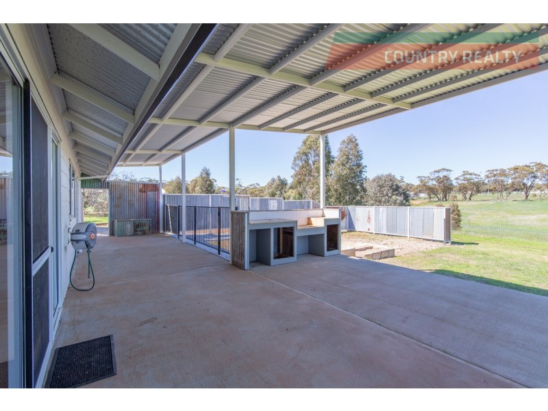 13 Walkey Close, Toodyay WA 6566