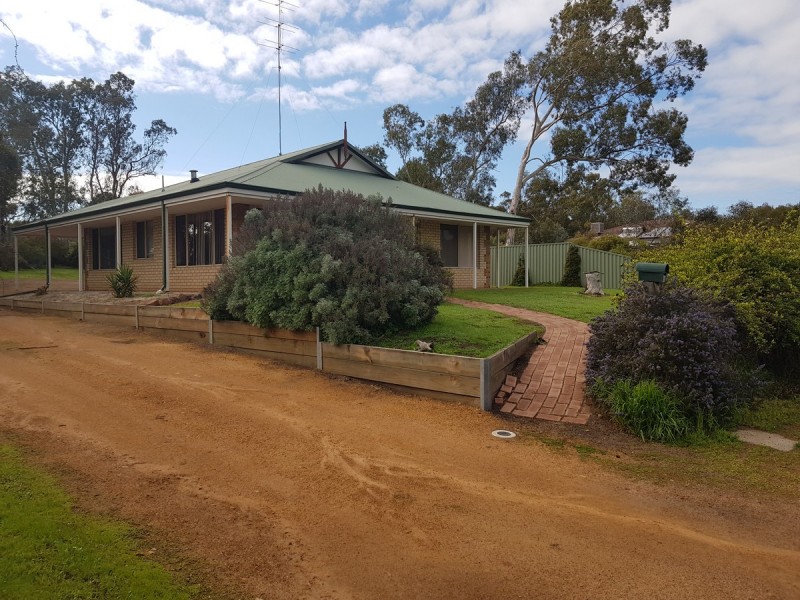 68 suburban Road, York WA 6302