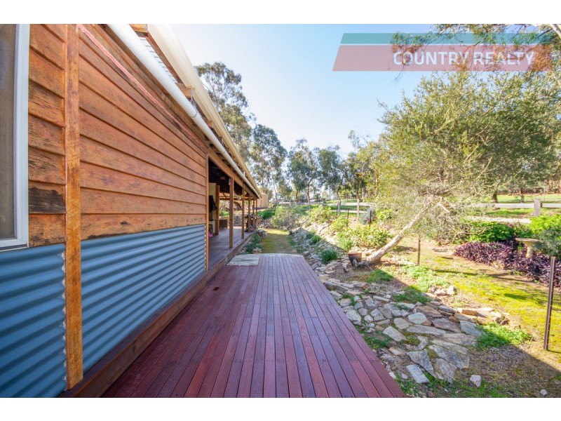 8 Acacia Close, Toodyay WA 6566