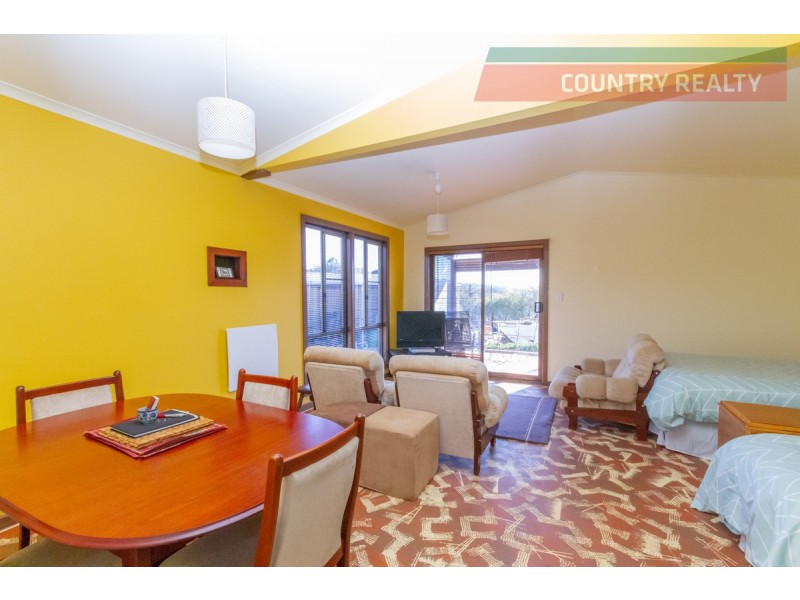 8 Acacia Close, Toodyay WA 6566
