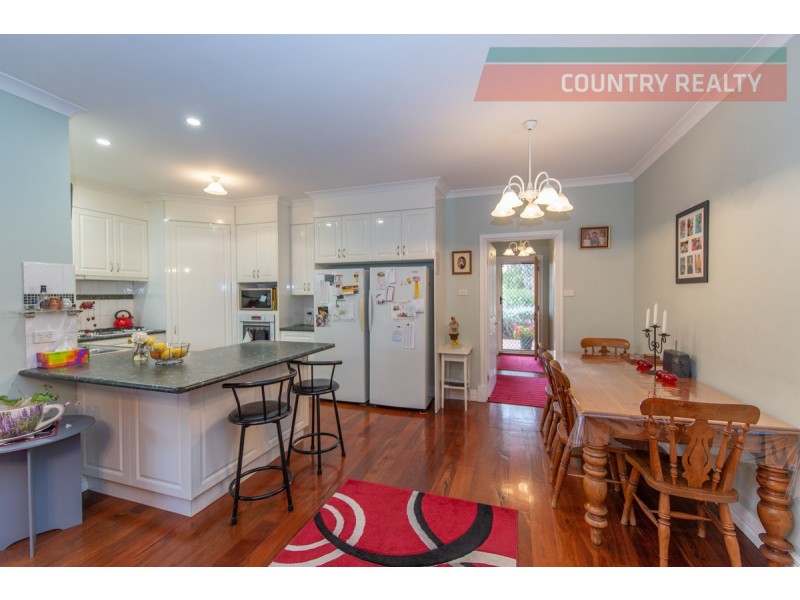 27 Selby Street, Northam WA 6401