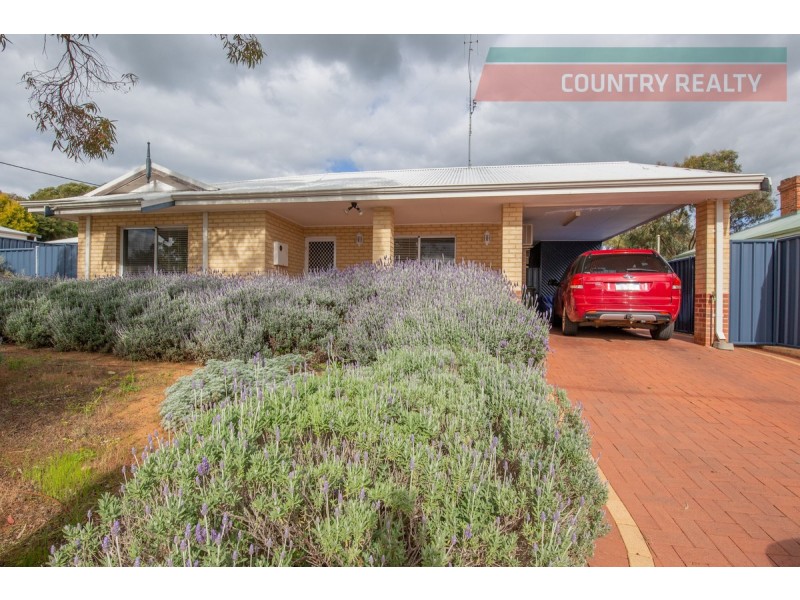 27 Selby Street, Northam WA 6401