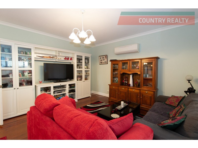 27 Selby Street, Northam WA 6401