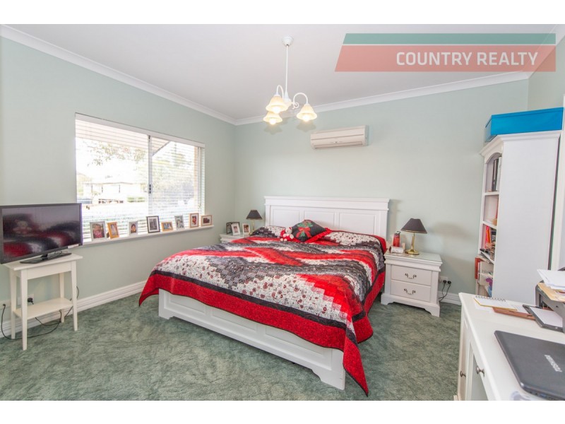 27 Selby Street, Northam WA 6401