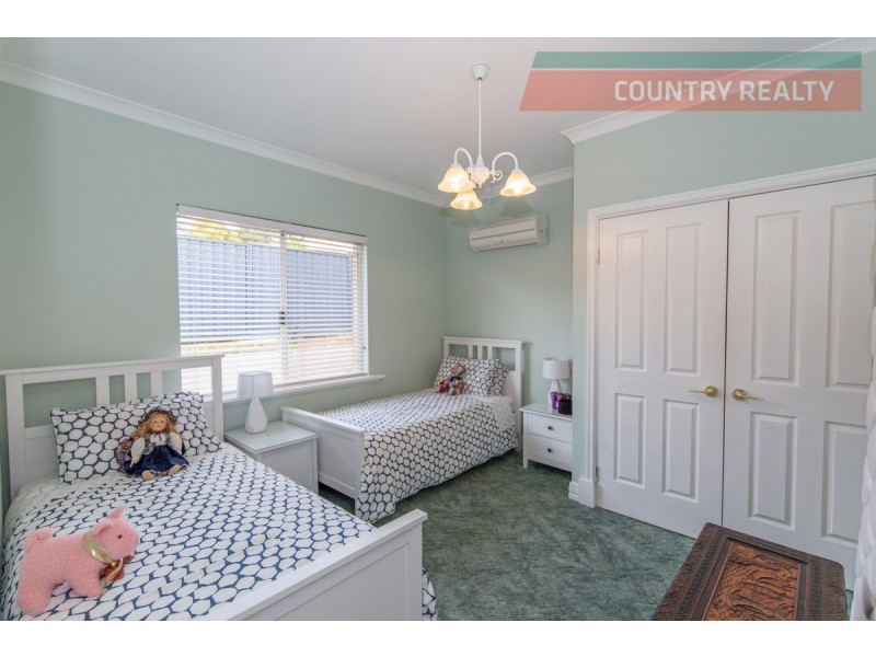 27 Selby Street, Northam WA 6401