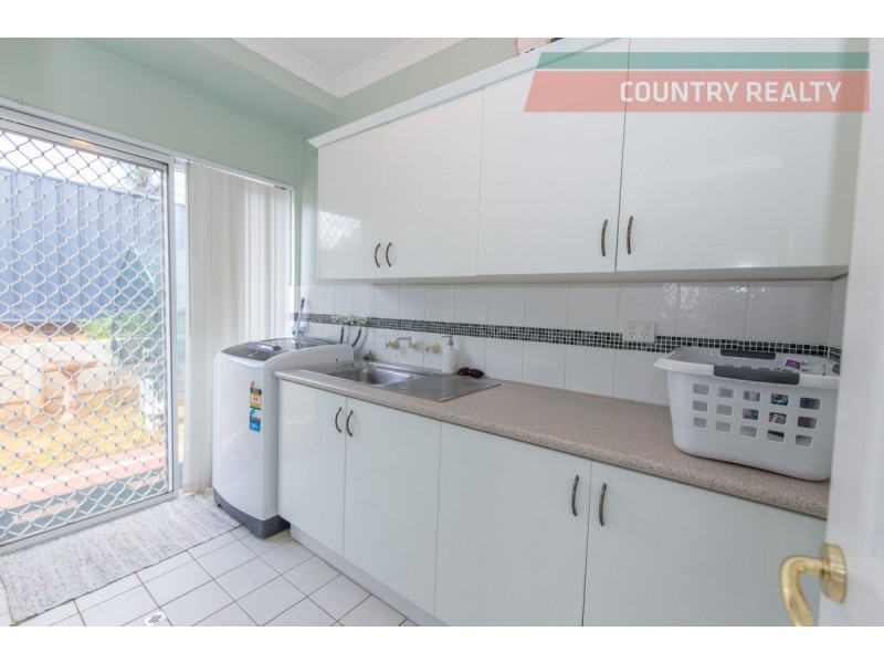 27 Selby Street, Northam WA 6401