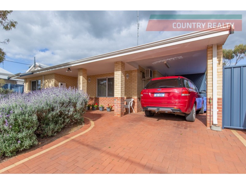 27 Selby Street, Northam WA 6401