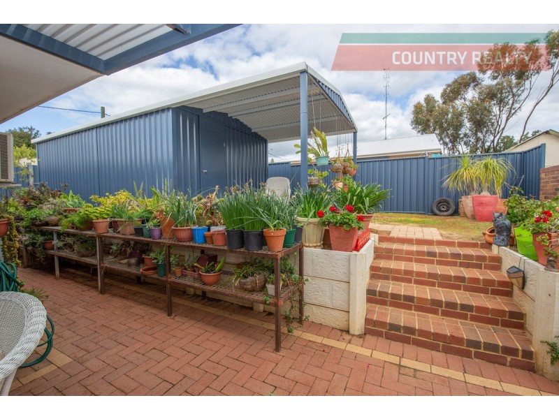 27 Selby Street, Northam WA 6401