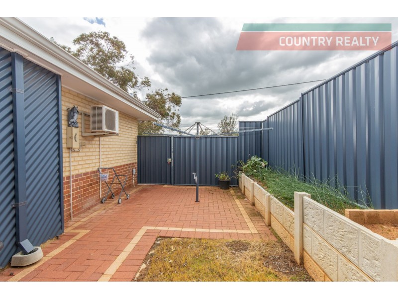 27 Selby Street, Northam WA 6401