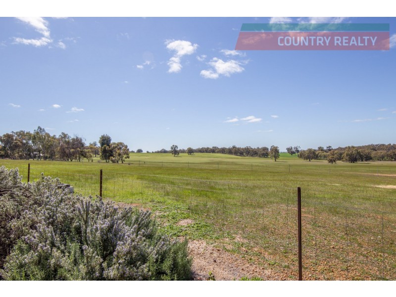 622 Clackline-Toodyay Road, Toodyay WA 6566