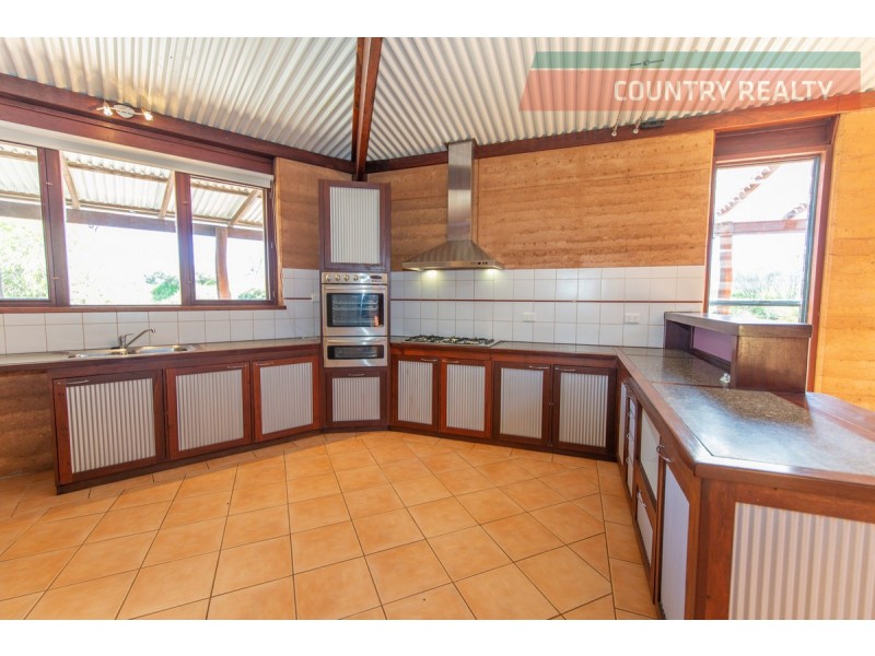 523 Wongamine Road, Northam WA 6401