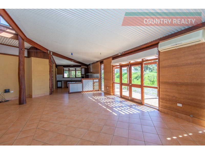 523 Wongamine Road, Northam WA 6401