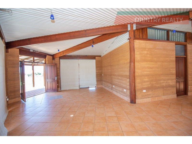 523 Wongamine Road, Northam WA 6401
