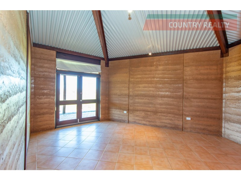 523 Wongamine Road, Northam WA 6401