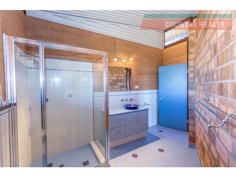 523 Wongamine Road, Northam WA 6401