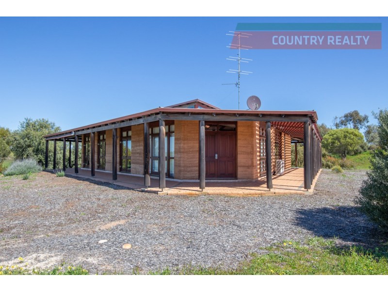 523 Wongamine Road, Northam WA 6401
