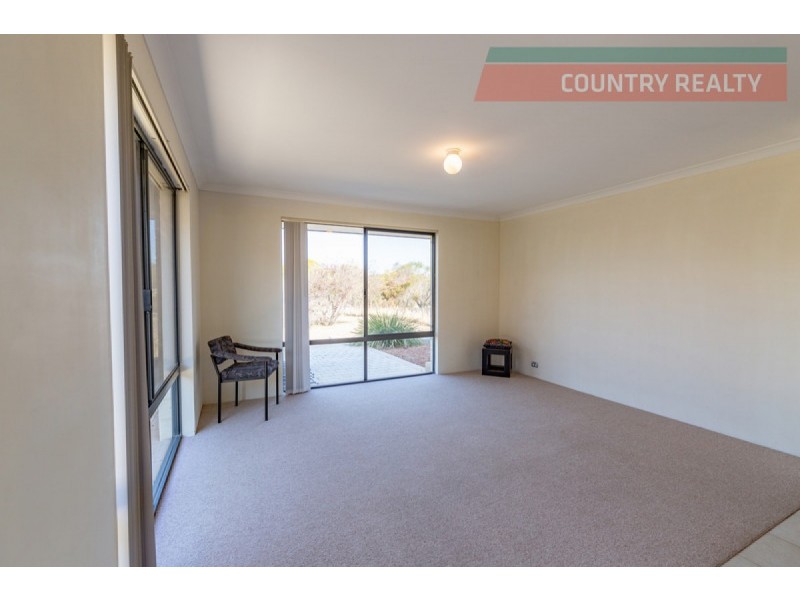 13 Riverside Outlook, Northam WA 6401