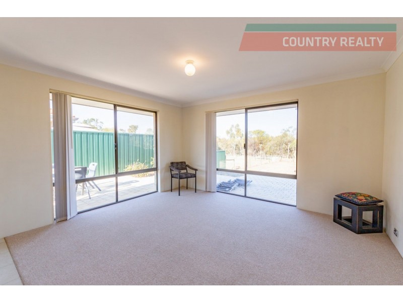 13 Riverside Outlook, Northam WA 6401