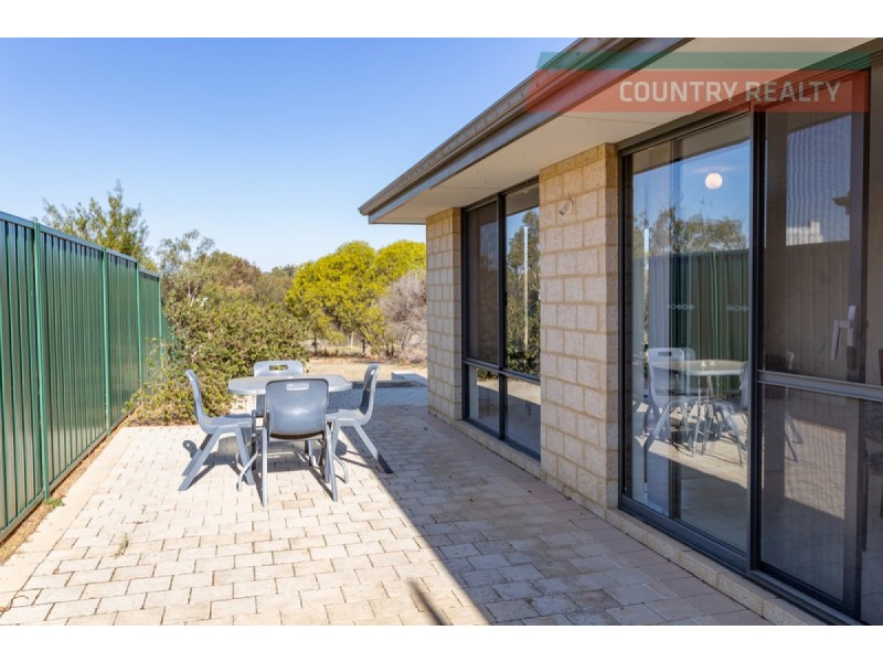 13 Riverside Outlook, Northam WA 6401