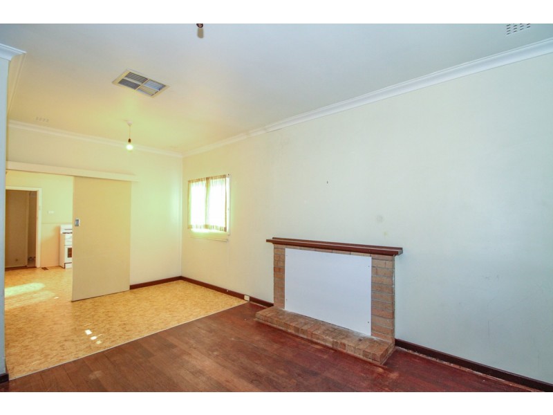 6 Strickland Avenue, Northam WA 6401