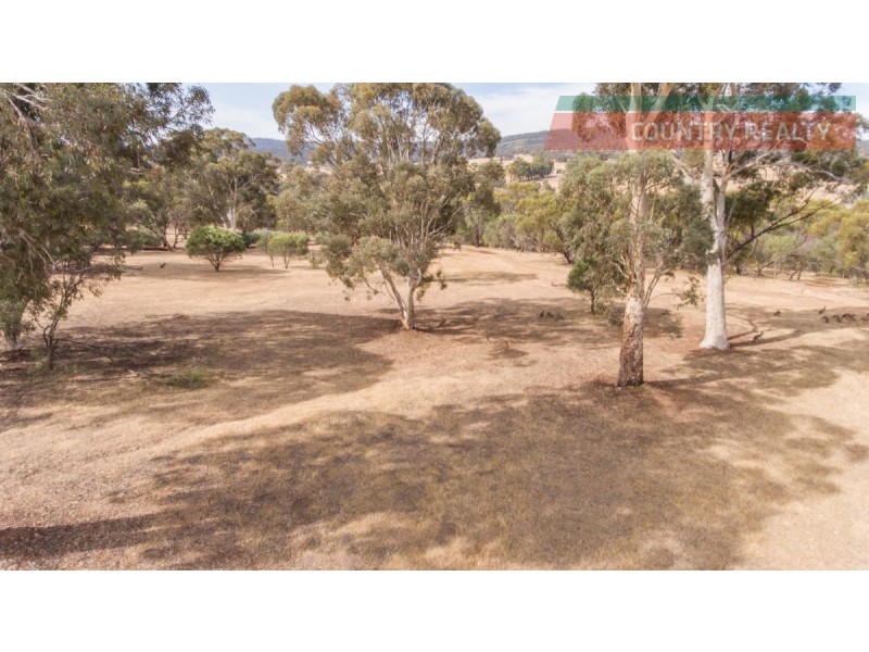 153 Railway Road, Clackline WA 6564