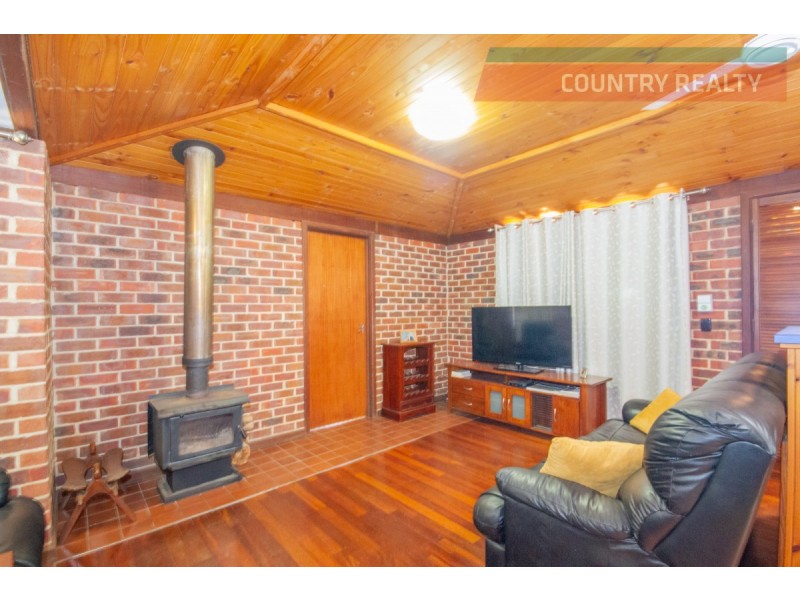 52 Quinlan Street, Goomalling WA 6460