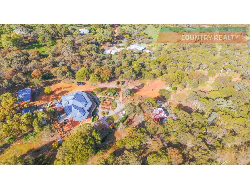 38 Lukin Road, Clackline WA 6564