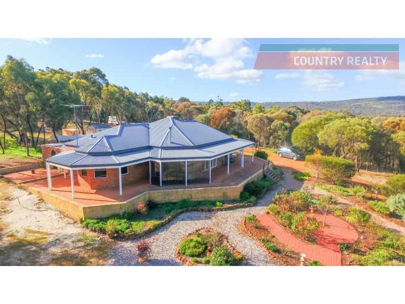38 Lukin Road, Clackline WA 6564